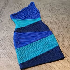 BCBGMAXAZRIA sexy one shoulder bodycon dress XXS
